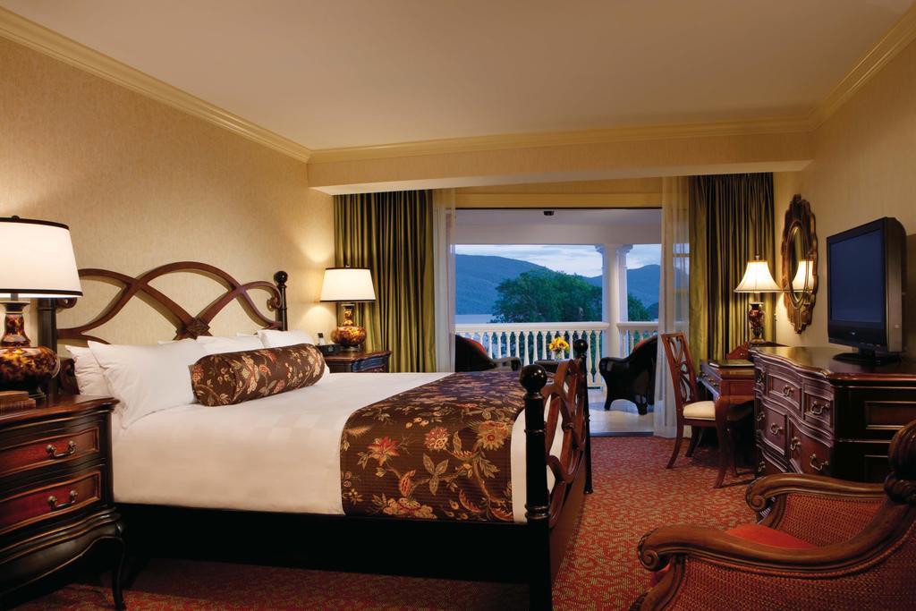 King Room Lake View Disability Accessing